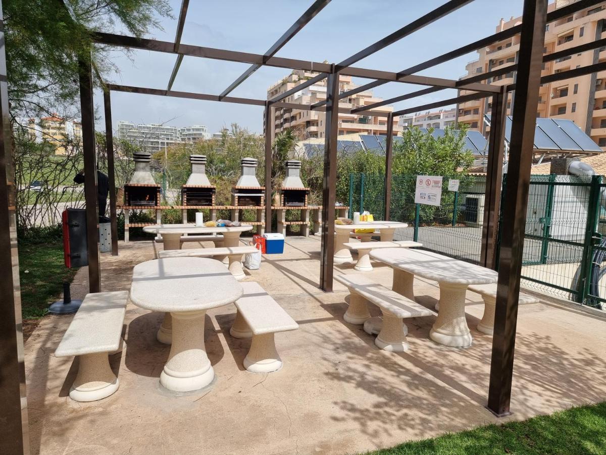 Apartamento Encantador Com Piscina Aquecida Портиман Екстериор снимка
