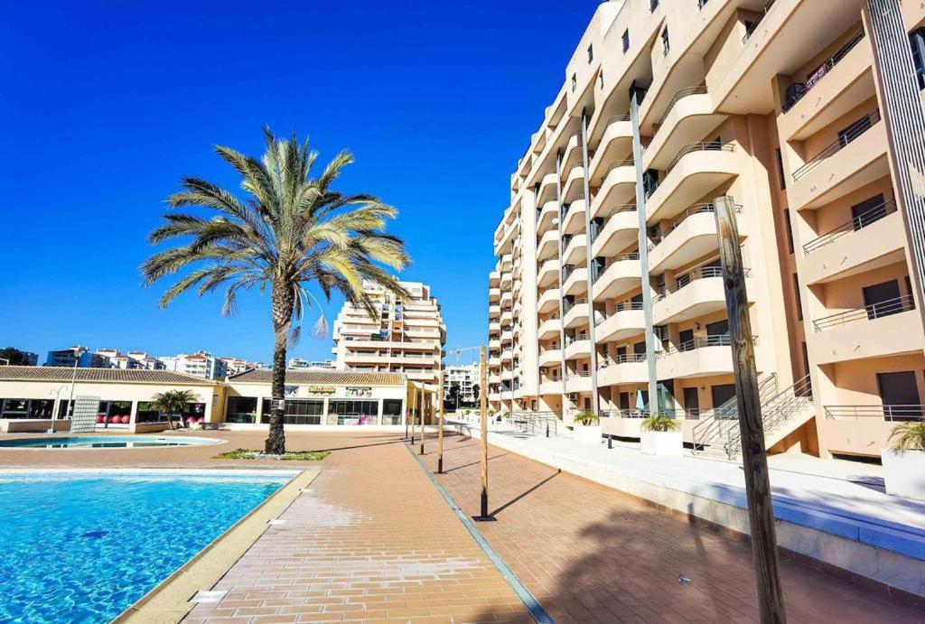 Apartamento Encantador Com Piscina Aquecida Портиман Екстериор снимка